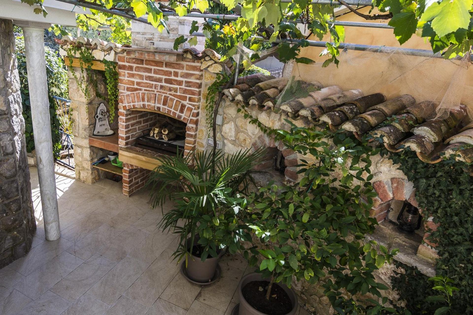 Apartment Villa Marija, Pinezici Krk Town Exterior photo